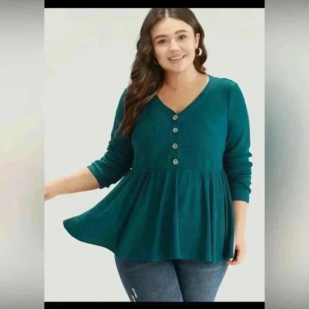 NWT bloomchic cyan plain button up‎ v neck flutter hem t-shirt size 12 large